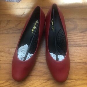 Angels steps women red shoes Size 7!new without